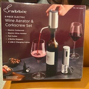 New! Rabbit Wine Aerator & Corkscrew Set